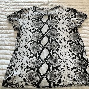 Rag & Bone womens tshirt.